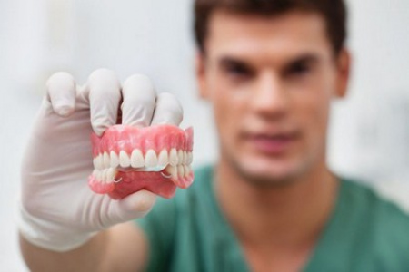 Когда нужно протезирование зубов, показания со слов врачей